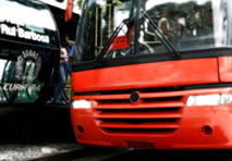 Ericsson Dataprom realisieren weltweit erste 3G-Breitbandlösung zur Vernetzung von Bussen im öffentlichen Nahverkehr.
