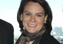 mobilkom-Managerin Claudia Winkler eröffnet Festnetzangebote der Mobilfunksparte der Telekom.