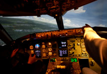 Proflight mit Incentive-Angebot und Persönlichkeitstraining am Flugsimulator (Bild: Michael Göhrlich).
