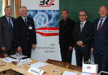 Minister Johannes Hahn im Kreise der E-Government Experten in Alpbach Ende August.