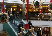 Wenn in der Vorweihnachtszeit über das Internet Geschenke bestellt werden, möchten auch Online-Betrüger davon profitieren.