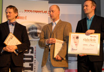 Platz eins in Wien (und Bundessieg) für Qando-Projektpartner Michael Lichtenegger, Geschäftsführer Wr. Linien; Werner Molik, Verkehrsverbund Ost-Region und Michael Kieslinger, Geschäftsführer Fluidtime (vlnr).