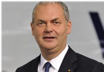 Thierry antinori. Dritter Vorstandsposten trotz Sanierungskurses.