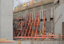 Klinikum Stuttgart: Baustelle mit mehr als 2.000 Quadratmetern Wandschalung.