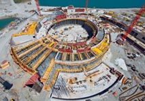 Seewinkeltherme Lange Zeit war die Therme in Frauenkirchen die größte Stahlbetonbaustelle in Österreich. 