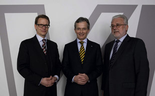 Neues Triumvirat bei der EVN mit Stefan Szyszkowitz, Peter Layr und Herbert Pöttschacher (v. l.). Neues Triumvirat bei der EVN mit Stefan Szyszkowitz, Peter Layr und Herbert Pöttschacher (v. l.).
