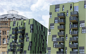 „matt-de-luxe“: Das Vorzeigeprojekt des sozialen Wohnungsbaus in Wien, die „Ville Verdi“ wurde mit der Systemlösung für vorgehängte, hinterlüftete Fassaden realisiert.