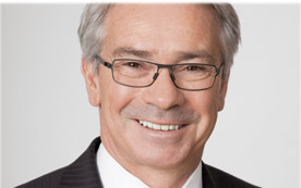 Georg Pölzl. ''Allein zu Haus'' - auf dem Briefmarkt finden sich für den Postgeneral keine Konkurrenten. 