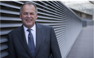 Max Schaffer, T-Systems. ''Bieten Unternehmen etwas, das sie von keinem anderen Angebot bekommen können.''