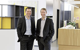 eworx-Geschäftsführer Martin Öller und Thomas Schauer mit neuer Studie zu Mail-Clients und Endgeräten in Österreich.
