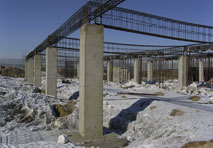 Betonieren bei –15 °C gelingt mit der Stützenschalung GRIP, der Raster Universalschalung sowie einigen Tricks.