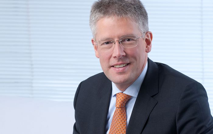 Robert Bodenstein, Obmann der Fachgruppe UBIT Wien, fordert Wahlfreiheit von Anstellungsverhältnissen für Unternehmer.