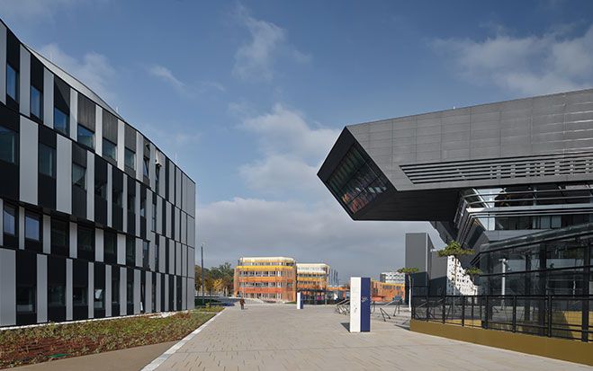 Sechs internationale Architekten lieferten Entwürfe für die WU Wien.