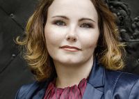 Foto: Elektromobilitätsexpertin Elena Just-Moczygemba verbessert in einem Projekt das Mobilitätsangebot für Grazerinnen.