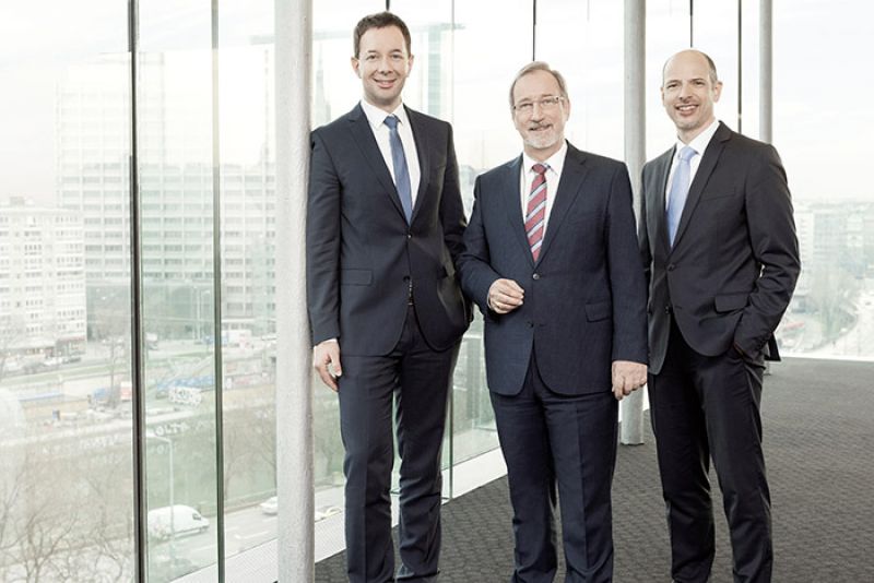 Foto: Die Wien Energie-Geschäftsführer Karl Gruber, Thomas Irschik und Peter Gönitzer mit soliden Zahlen und Aussichten auf Wachstum bei den Erneuerbaren.