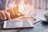 Foto: Je wertvoller eine Information ist, umso mehr Rechner werden in der Blockchain zum parallelen Speichern verwendet. Damit wäre eine unbefugte Änderung enorm aufwendig und kostspielig. 