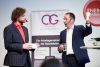 So geht EPS: QG-Sprecher Dr. Clemens Hecht (r. im Bild) veranschaulicht die Herstellung von Styropor; Durch das Programm führte Kabarettist Martin Puntigam, bekannt von den Science Busters. 