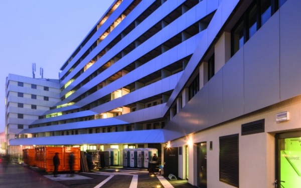 Die spektakuläre Architektur sorgt für viel Licht, war für die Realisierung der Haustechnik aber eine große Herausforderung.