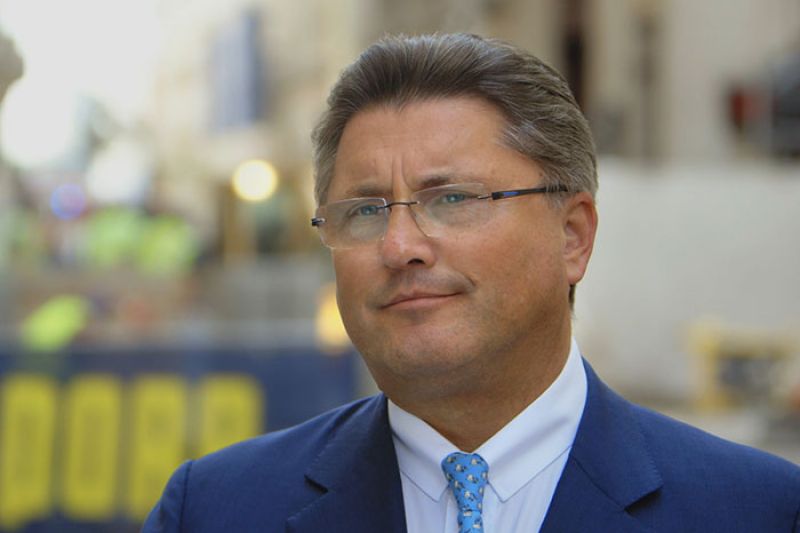 "Durch die Zusammenführung wollen wir nach außen zeigen, dass wir zusammen ein starkes Team sind und unser Full-Service-Angebot für alle Bauleistungen flächendeckend anbieten", erklärt PORR-CEO Karl-Heinz Strauss.