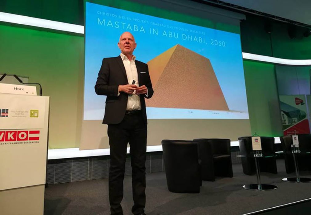 Matthias Horx beim Kongress des Branchenverbands Photovoltaic Austria in der Wirtschaftskammer.