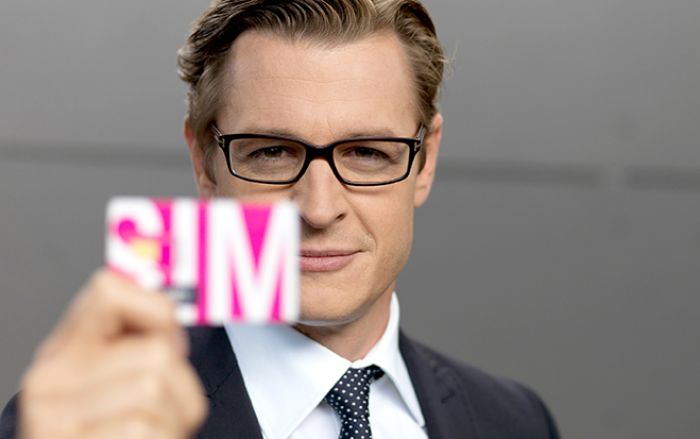 Thomas Kicker, T-Mobile, nimmt Kommunikationslösungen und M2M für die Kunden in die Hand.