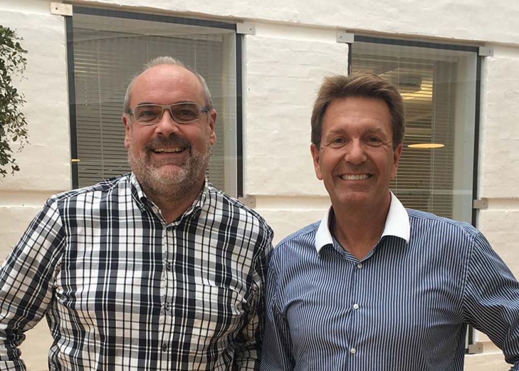Stefan Gurszky und Erik Damgaard, Gründer und CEO von Uniconta ApS und Entwickler der neuen Software-Lösung.