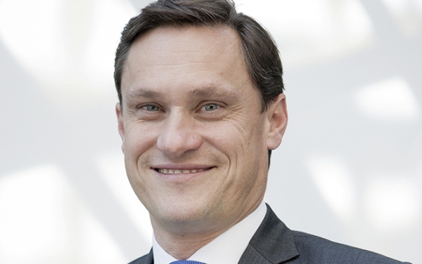 "Unsere Gesellschaft wird mobiler und flexibler." Martin Katzer, Geschäftsführer von T-Systems Österreich über Social Media, Smartphones und Web2.0 am dynamischen Arbeitsplatz.