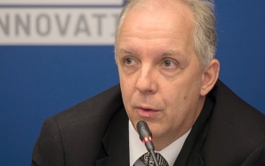 Spannend wie Armageddon. 20 Jahre Arbeit und sieben S­tunden Bangen haben sich für Stephan Ulamec gelohnt: »Die Mission ist schon jetzt ein Erfolg.«
