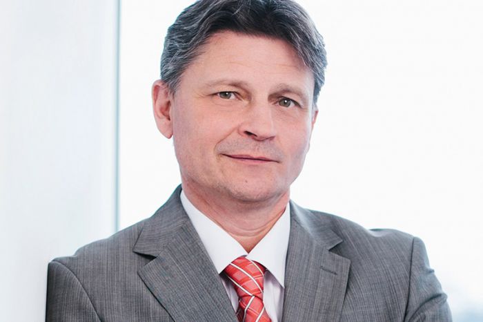 "Das Thema Lebenszykluskosten ist leider nur dann relevant, wenn der Errichter gleichzeitig auch Betreiber ist und etwas Werterhaltendes schaffen will. In allen anderen Fällen steht man auf verlorenem Posten", kritisiert Gerhard Schenk. 