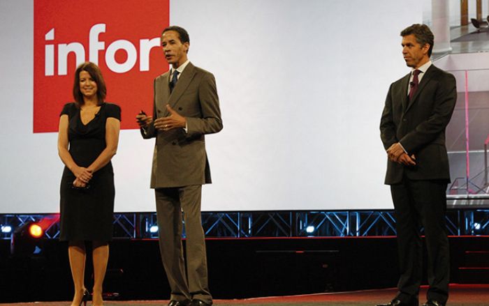 (Foto: Infor) Die Infor-Manager Pam Murphy, CEO Charles Phillips und Duncan Angove rühren die Werbetrommel für die neuen Releases des großen Business-Software-»Startups«.