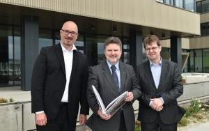 Im sozialen Wohnbau will sich Berlin Wien zum Vorbild nehmen. im Bild: Jan Stöß, SPD-Vorsitzender Berlin, Michael Ludwig, Wohnbaustadtrat Wien und Ralf Steger, Vorsitzender der SPD Schleswig-Holstein.