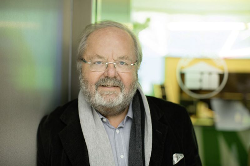 "Vor 20 Jahren haben die KV-Verhandlungen an einen Kampf in der Arena erinnert. Da sind wir uns gegenübergesessen und dann sind die Fetzen geflogen«, plaudert Hans-Werner Frömmel aus der Schule."