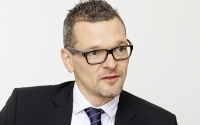 »Einem zukünftig möglichen Abfallimport muss unbedingt ein Riegel vorgeschoben werden.« Dr. Andreas Pfeiler Geschäftsführer Fachverband Steine-Keramik.