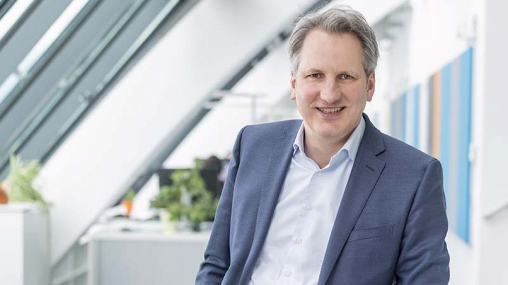 Foto:  Dr. Nikolaus Kawka, CEO Zühlke Österreich: "Unternehmen sorgen sich um die Umsetzbarkeit von digitalen Innovationen. Hier brauchen wir gut ausgebildete, kreative und interessierte Mitarbeiterinnen und Mitarbeiter. Entscheidend ist der kreative Erfahrungshorizont – möglich ist immer das, was vorstellbar ist."