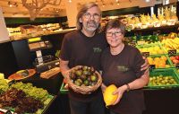Bio ist nicht genug. Stefan und Josefine Maran machen »etwas Verrücktes« und versorgen ab sofort Wien mit veganen Lebensmitteln. (Foto: leisure.at-Christian Jobst)