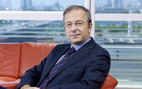Foto: Helmut Leopold, Head of Department »Digital Safety &amp; Security« am AIT, spricht über Gefahren für unser Wirtschaftssystem und darüber, welche Lösungen Experten parat haben. 
