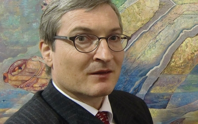 "Auch wenn jedes Kunstwerk einmalig ist, so sind Preisvergleiche möglich. Die Kunstmarkt-Pyramide segmentiert die Märkte nachvollziehbar", so Hubert Thurnhofer.