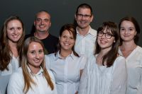 Sammeln fleißig Informationen zu Business-Events in der Region DACH: Lisa Augustin, Lisa Kornsteiner, Ritchie Pettauer, Stephanie Kopp, Thomas Goiser, Sophia Ramoser, Magdalena Fuerst und (nicht im Bild) Julia Bokesch.