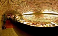 Ursprünglich hat die heutige Event-Location Zieselrot zu einem Schwechater Wirtshaus gehört und war damals eine der beliebten Kellerschenken. Foto: Zieselrot