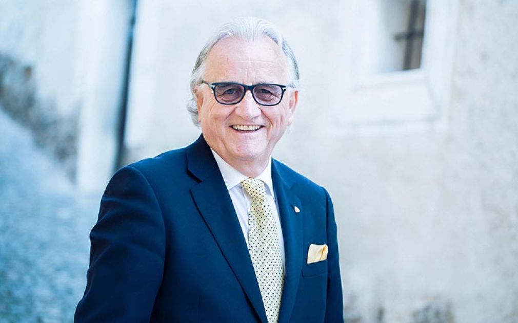 Hans Harrer, Vorsitzender des Thinktanks Senat der Wirtschaft: "Wir zeichnen nicht nur Diplomarbeiten, sondern auch die einreichenden HTLs aus, um die Bedeutung der Schulen in diesem Projekt zu unterstreichen".