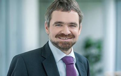 Michael Weinhold: "Wir Ingenieure träumen von ja einem transasiatischen Backbone, der mit einem mediterranen Verteilnetzring verbunden ist."