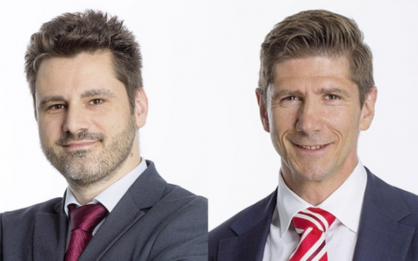 Nikolaus Rumm (links) und Josef Janisch (rechts) im Gespräch über IT-Lösungen für Bauunternehmen.