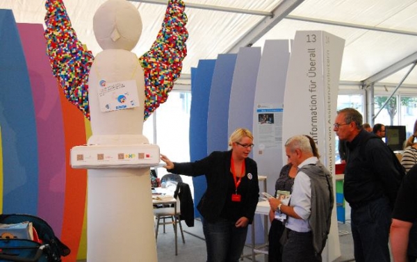 Vorstellung der Erfindung "Speech Code" auf dem Wiener Forschungsfest im September.